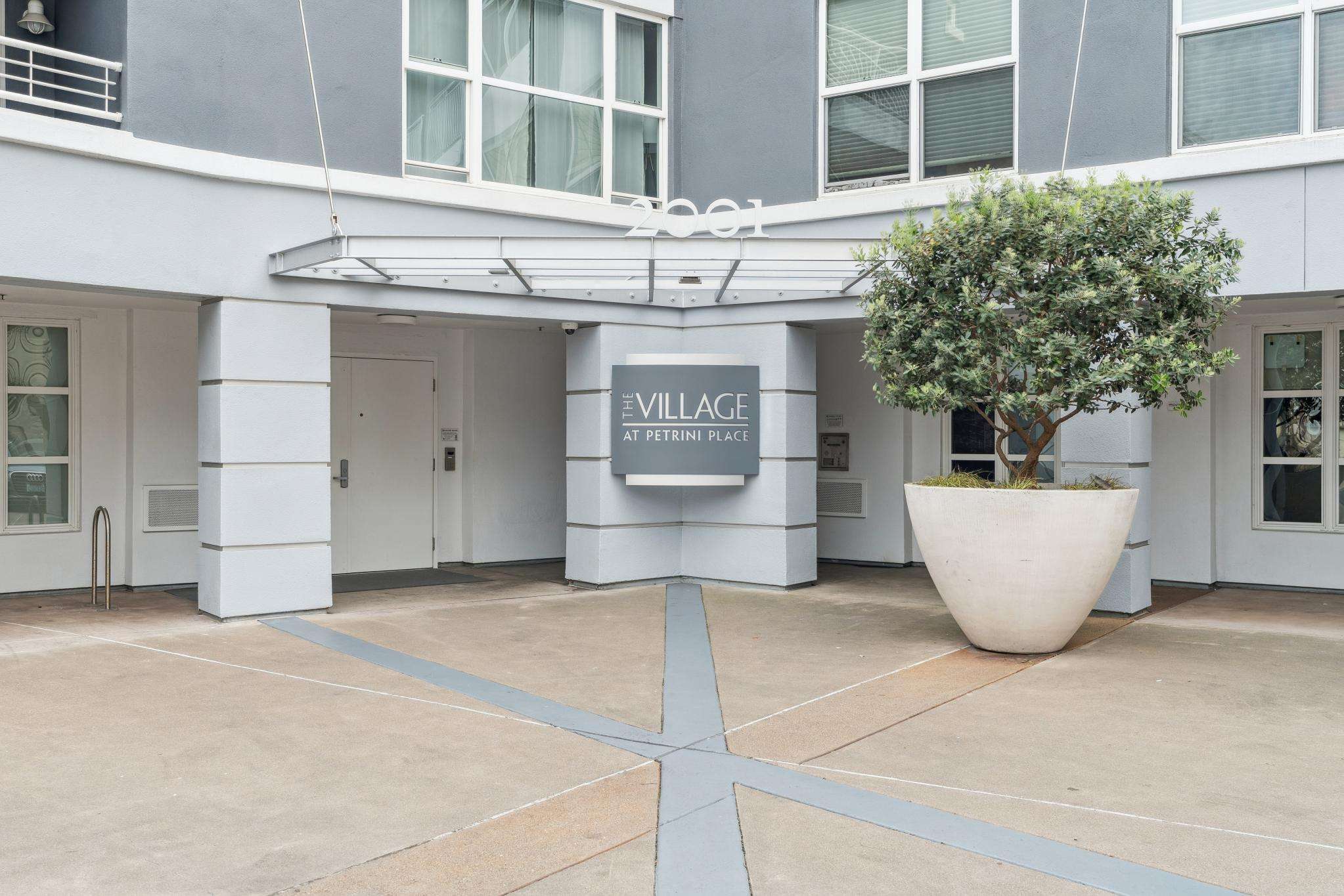 Image 1 <span class="open-homes-font-default">Building Features:</span>