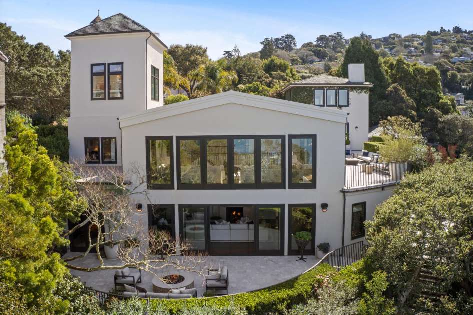 190 Harrison Avenue presented by Kara Warrin